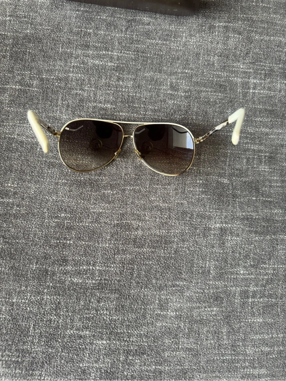 Gucci gold /creamSunglasses with Brown Gradient Lenses